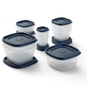 NWT Holiday Rubbermaid 26 piece set